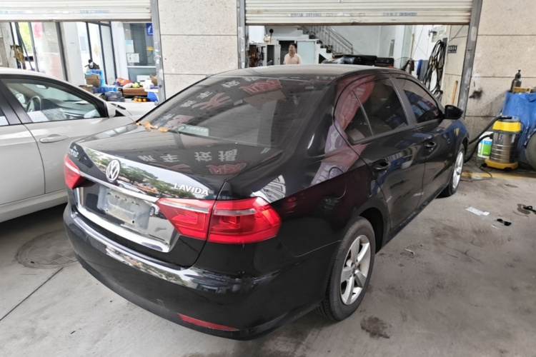Volkswagen Lavida 2017 car image #7