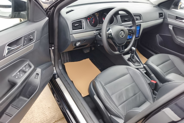 Volkswagen Lavida 2016 car image #16
