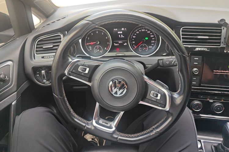 Volkswagen Golf 2019 #11 Volkswagen Golf 2019 car image #11