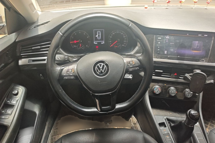 Volkswagen Bora 2021 car image #11