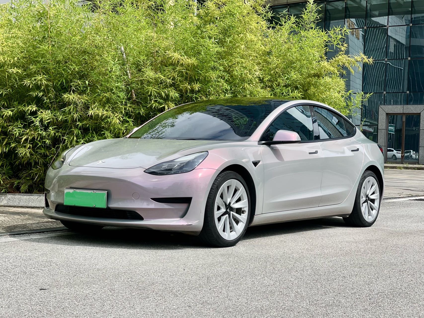 Tesla Model 3 2021 car image 