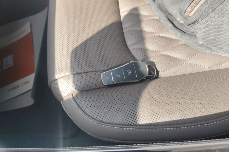 BYD Han 2023 car image #14