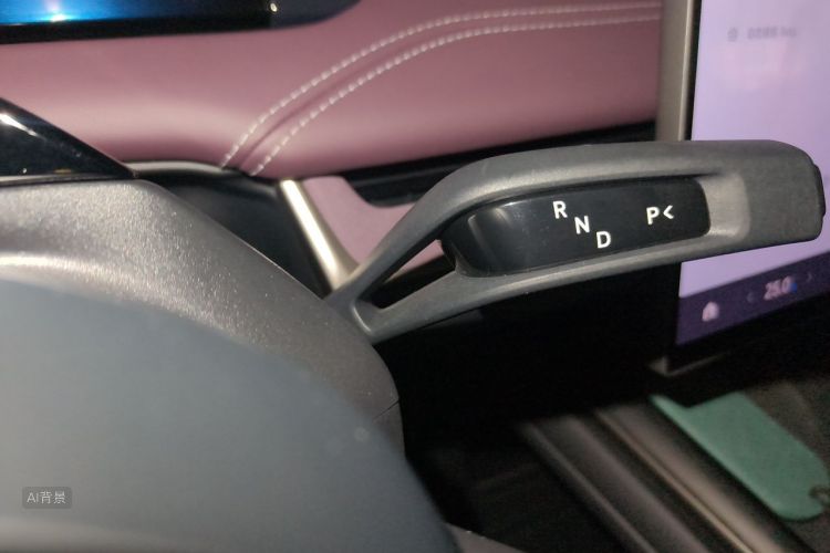 MI SU7 2025 car image #16