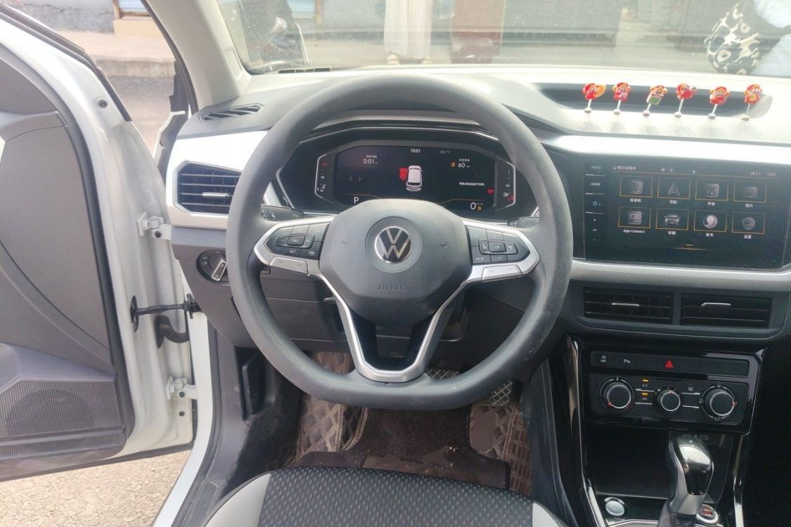 Volkswagen Tacqua 2021 immagine di auto #22
