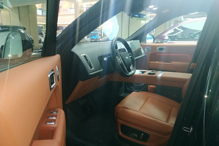 Li L9 2025 image de voiture #16