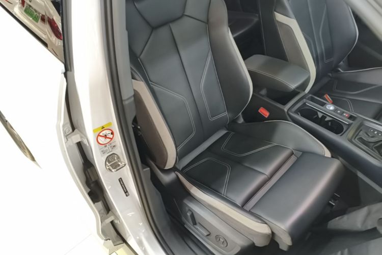 Audi Q3 2024 car image #24