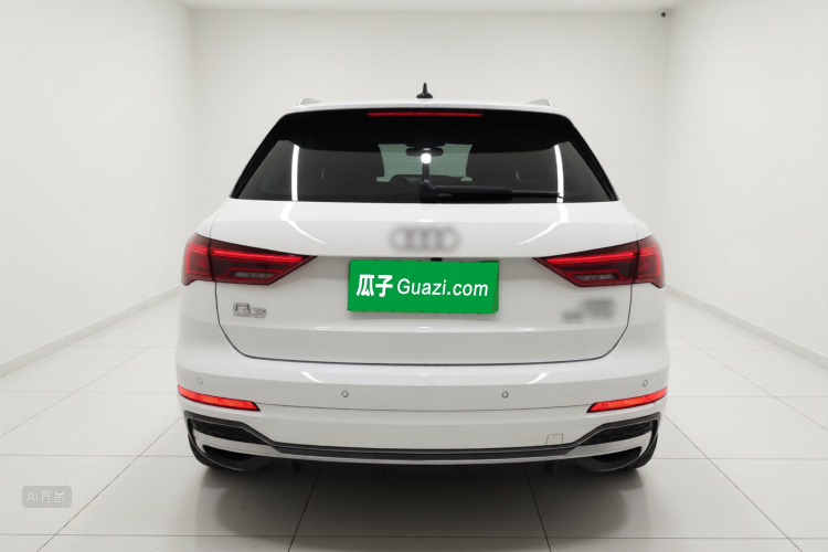 Audi Q3 2020 car image #6