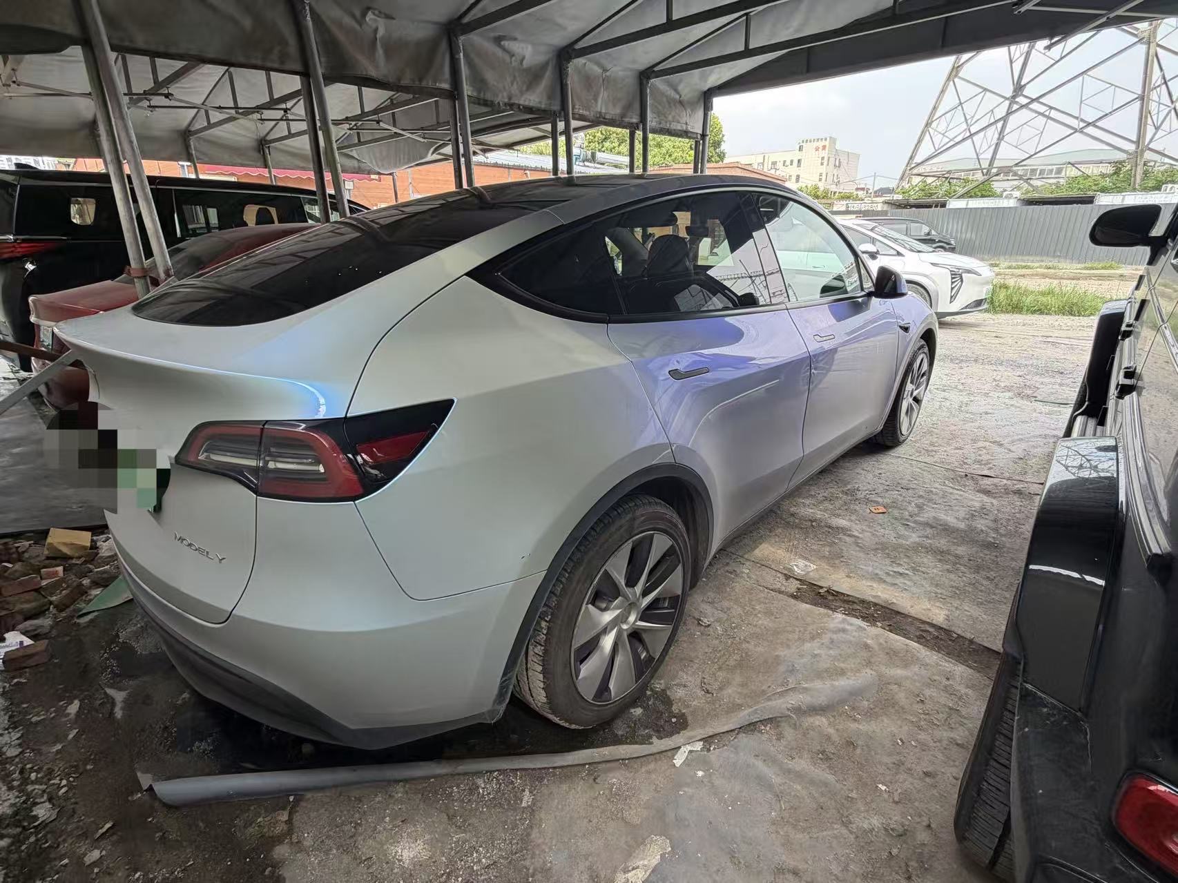 Tesla Model Y 2021 #5 Tesla Model Y 2021 car image #5