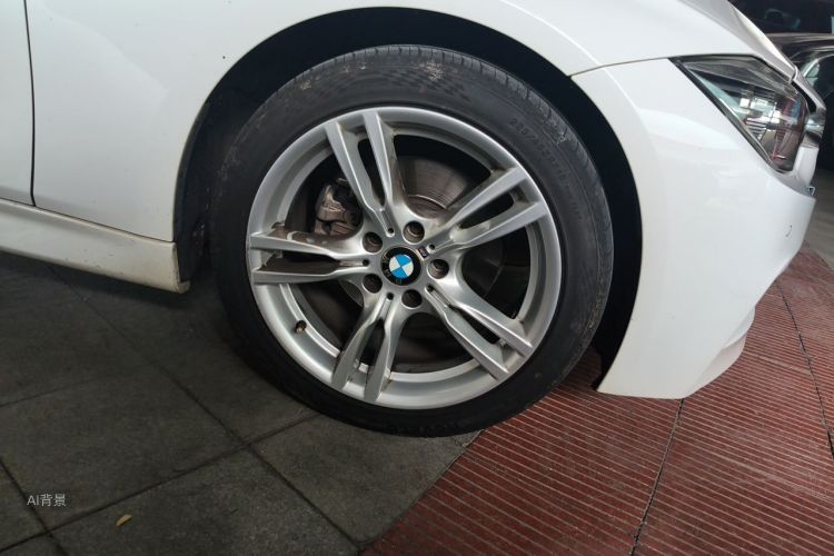 BMW 3 Series 2018 car image #9