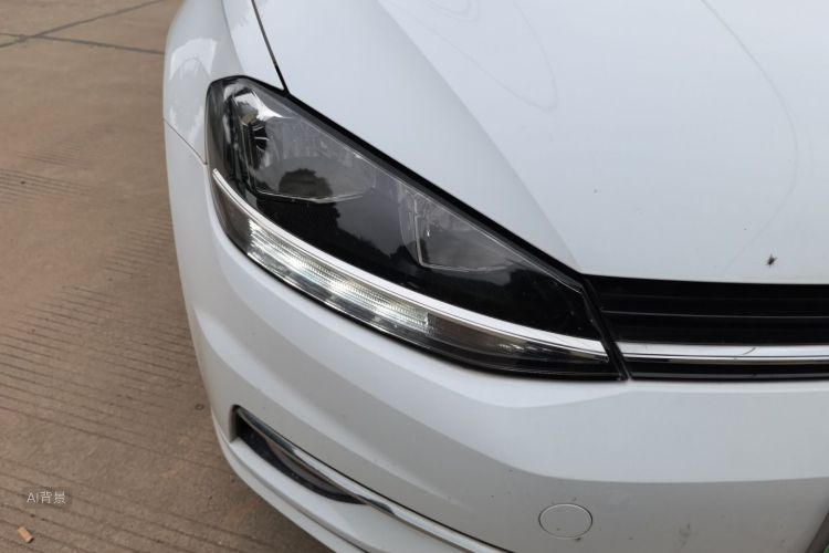 Volkswagen Golf 2019 car image #8