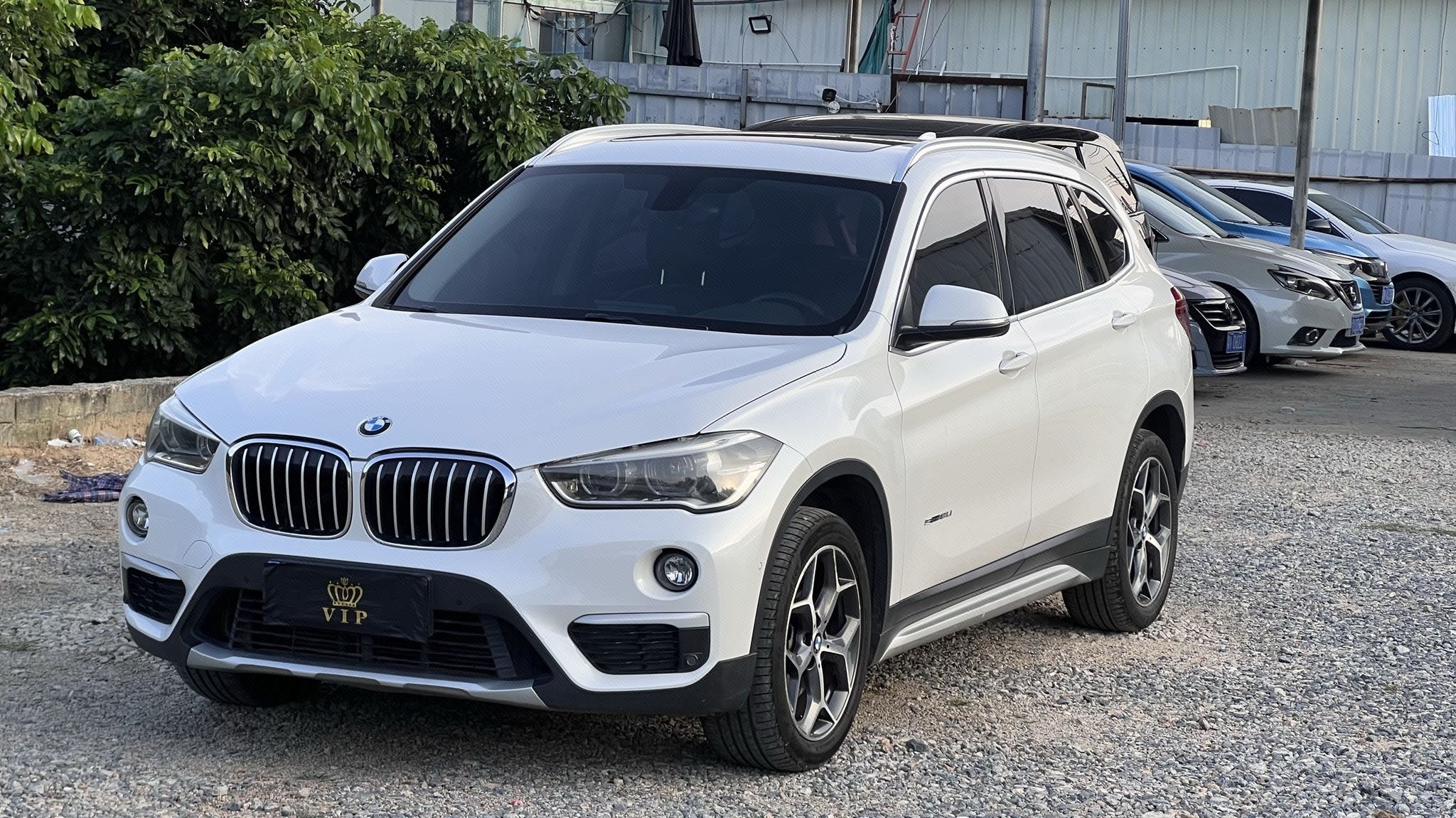 2017 2017 car image
