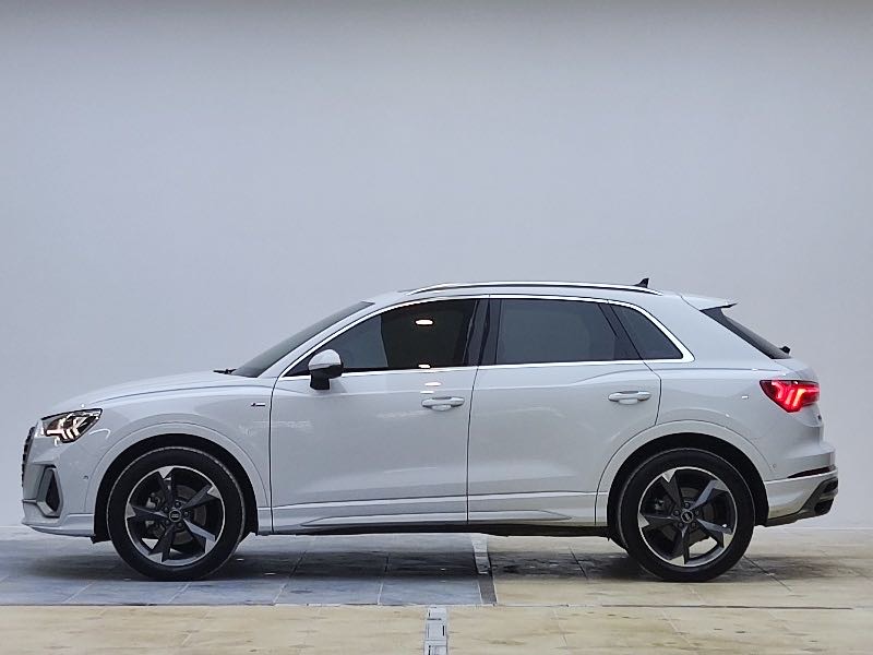 Audi Q3 2022 #4 Audi Q3 2022 car image #4