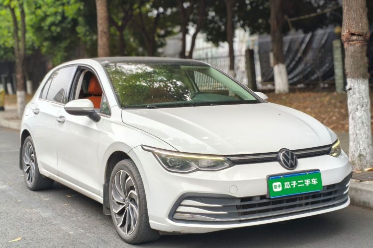 Volkswagen Golf 2021 car image #4