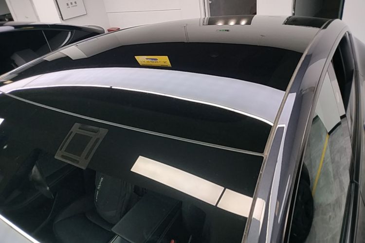 Tesla Model Y 2024 #25 Tesla Model Y 2024 immagine di auto #25