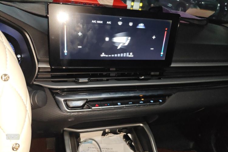 GEELY Emgrand 2022 #15 GEELY Emgrand 2022 car image #15
