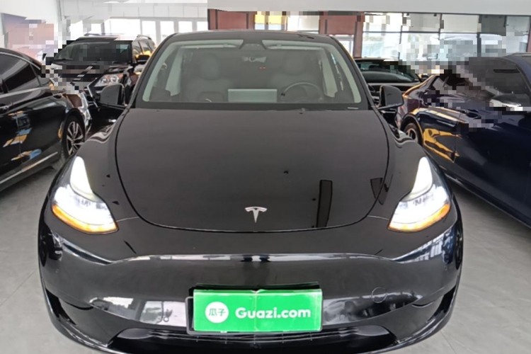 Tesla Model Y 2022 car image #3