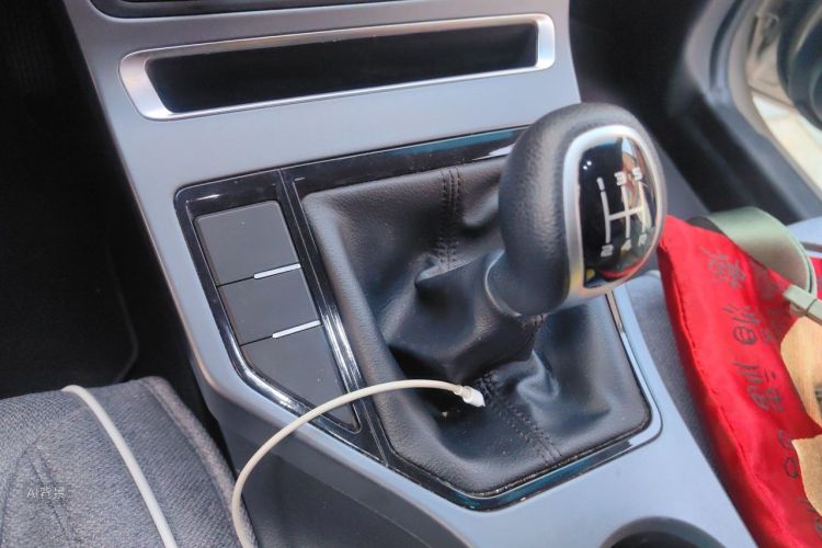 GEELY Emgrand 2018 car image #16