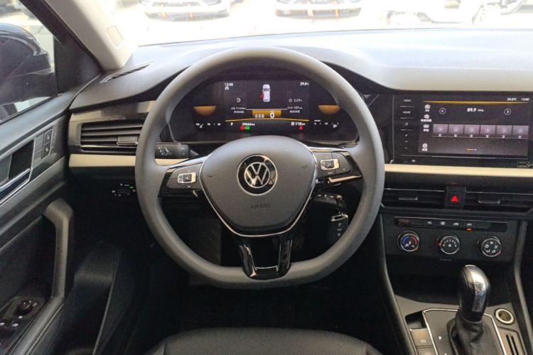 Volkswagen Lavida 2021 car image #15