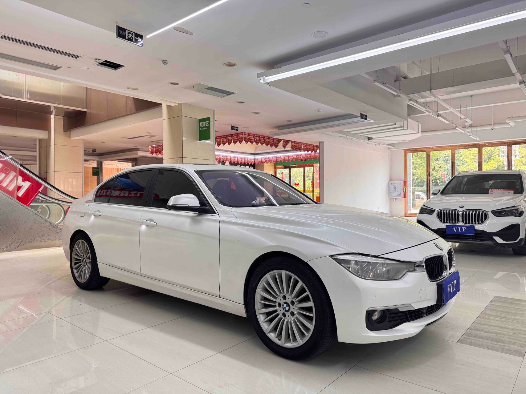 BMW 3 Series 2018 #2 BMW 3 Series 2018 car image #2