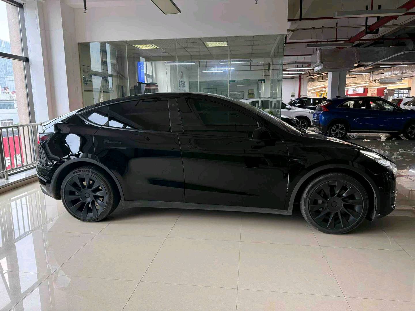 2021 car image #8