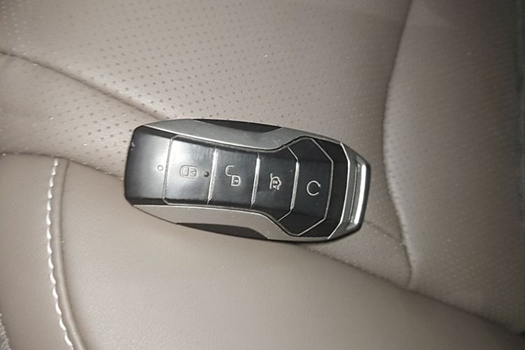 BYD Han 2022 car image #9