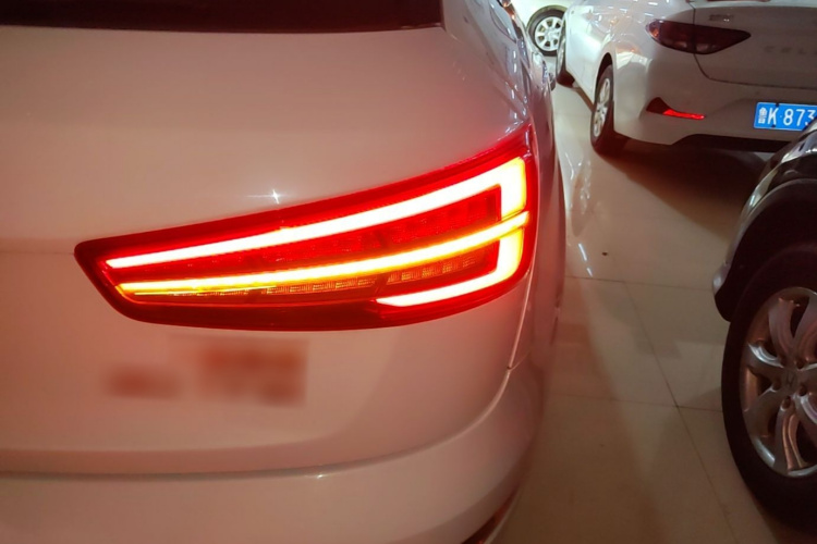 Audi Q3 2018 #8 Audi Q3 2018 car image #8