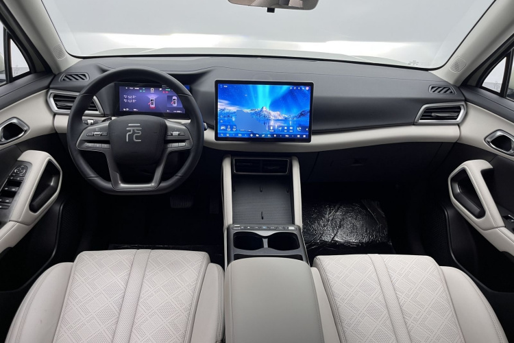BYD YuanUP 2025 #10 BYD YuanUP 2025 car image #10