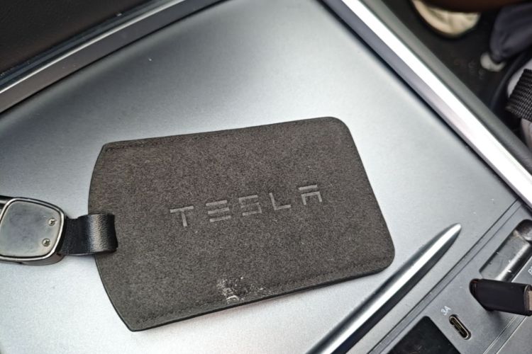 Tesla Model Y 2023 #9 Tesla Model Y 2023 immagine di auto #9