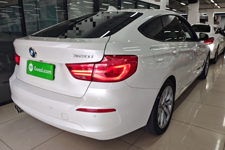 BMW 3 Series GT 2018 car image #7
