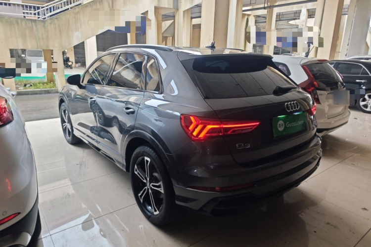 Audi Q3 2020 car image #5