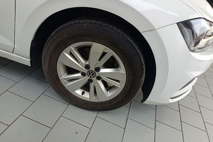 Volkswagen Polo 2023 car image #9