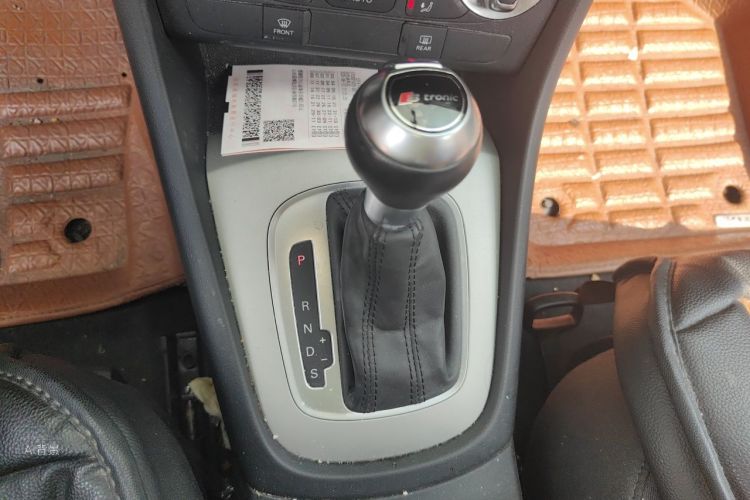 Audi Q3 2015 #16 Audi Q3 2015 car image #16