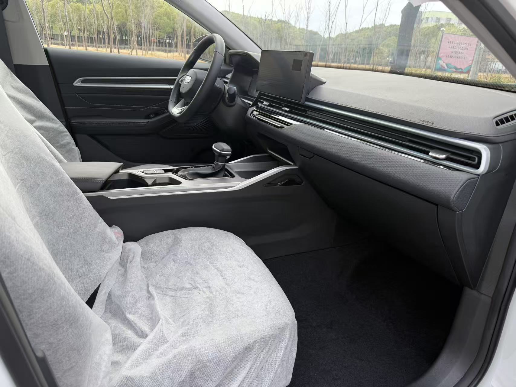 GEELY Emgrand 2026 car image #12