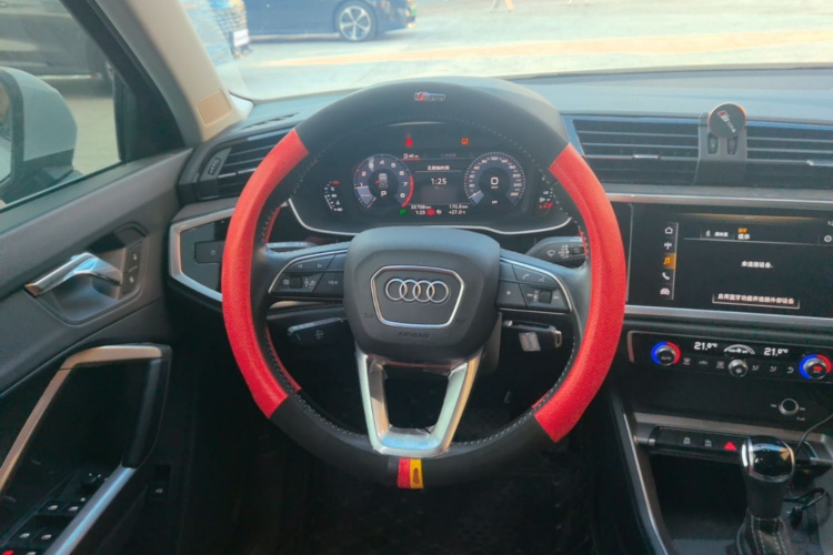 Audi Q3 2020 #11 Audi Q3 2020 car image #11