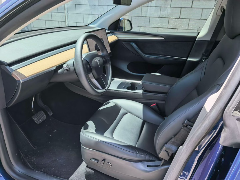 Tesla Model Y 2022 #2 Tesla Model Y 2022 car image #2