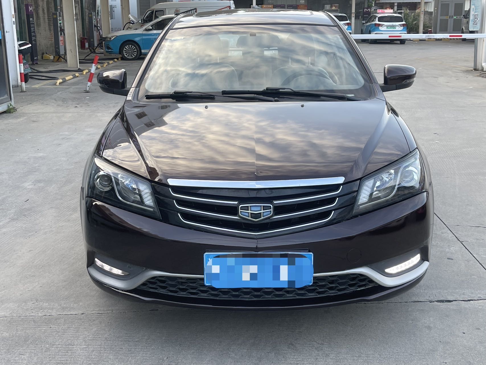 GEELY Emgrand 2016 car image #2