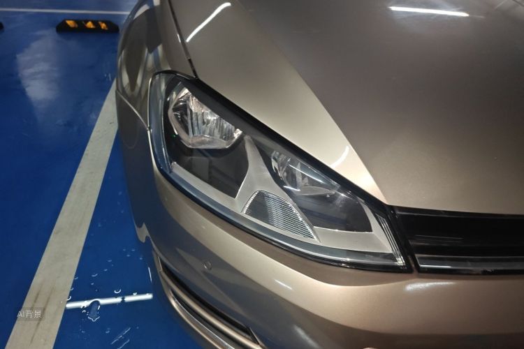 Volkswagen Golf 2017 car image #8