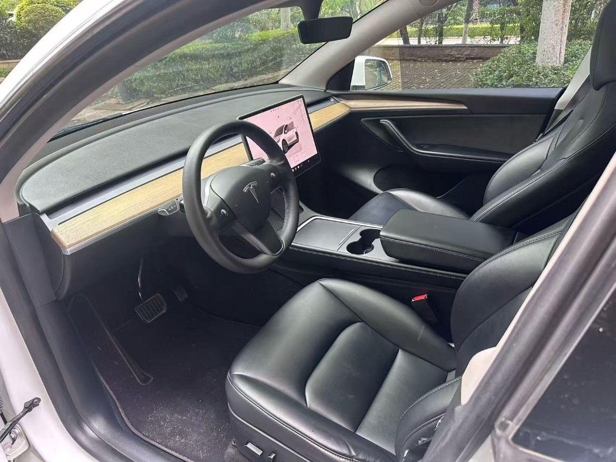 Tesla Model Y 2023 #7 Tesla Model Y 2023 car image #7