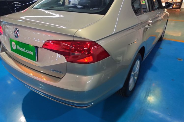 Volkswagen Bora 2016 car image #8