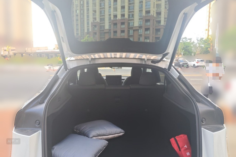 Tesla Model Y 2026 #21 Tesla Model Y 2026 car image #21