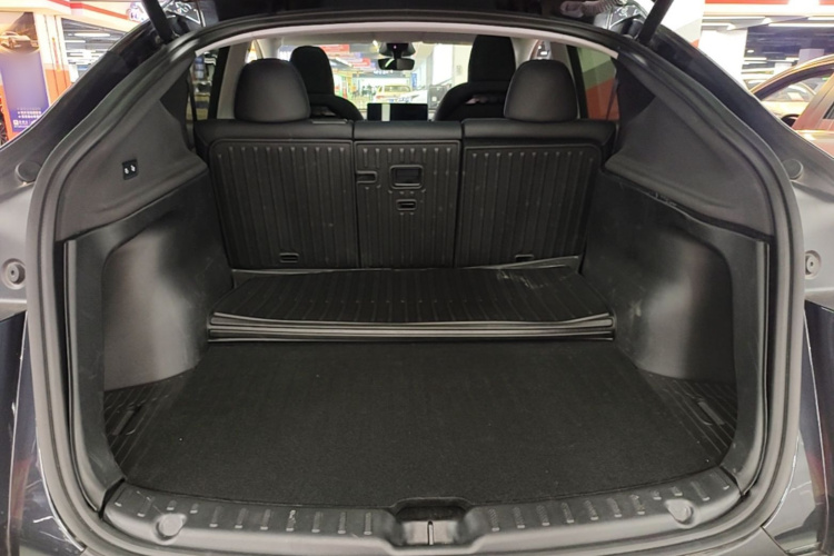 Tesla Model Y 2025 #19 Tesla Model Y 2025 imagen de coche #19