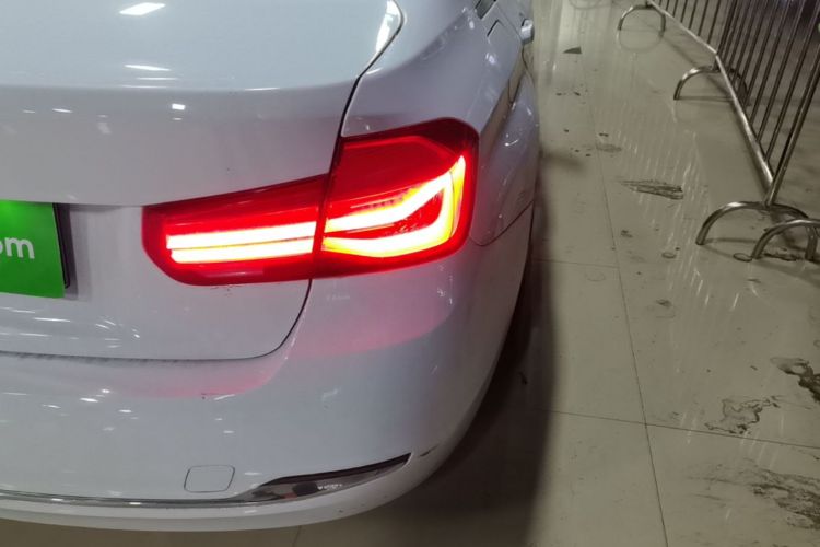 BMW 3 Series 2016 #8 BMW 3 Series 2016 car image #8