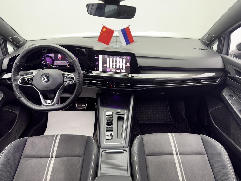 Volkswagen Golf 2023 #17 Volkswagen Golf 2023 صورة سيارة #17