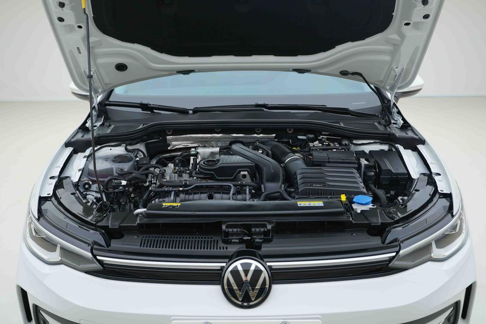 Volkswagen Golf 2025 #6 Volkswagen Golf 2025 car image #6