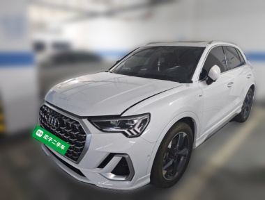 Audi Q3 2024 car image 