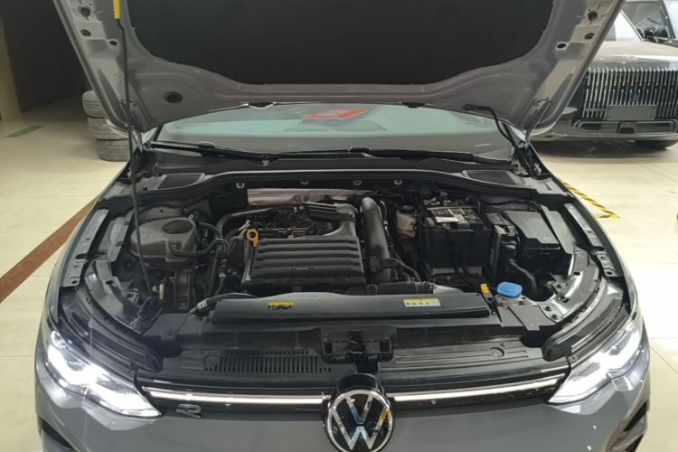 Volkswagen Golf 2023 car image #22