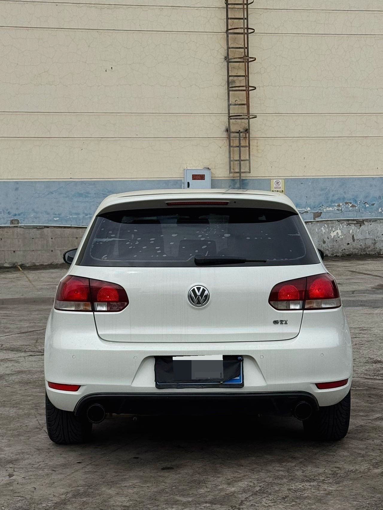 Volkswagen GolfGTI 2011 #6 Volkswagen GolfGTI 2011 car image #6