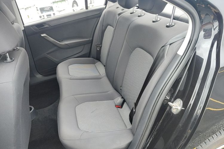 Volkswagen Santana 2017 #17 Volkswagen Santana 2017 car image #17