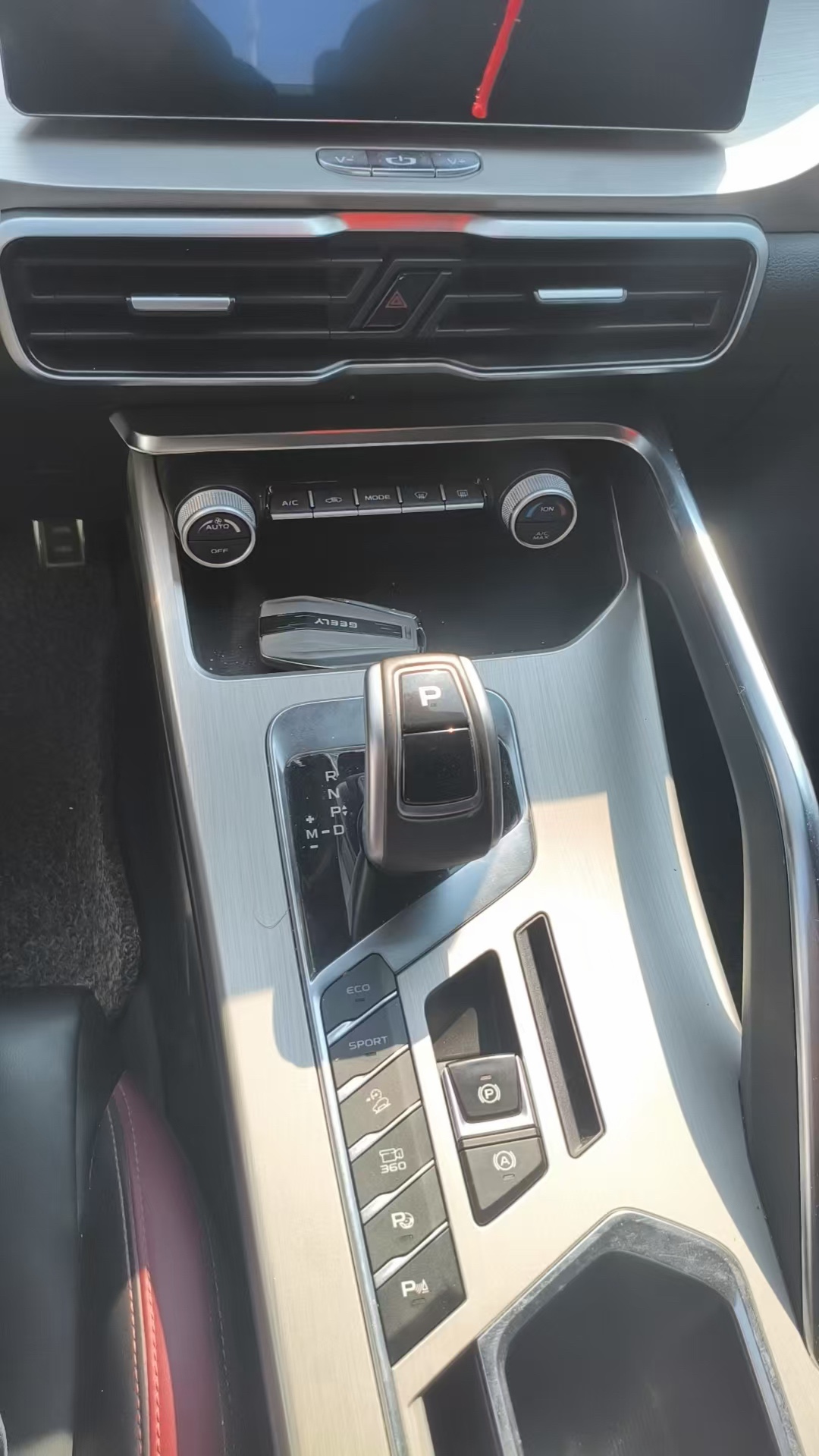 GEELY Coolray 2019 #2 GEELY Coolray 2019 car image #2