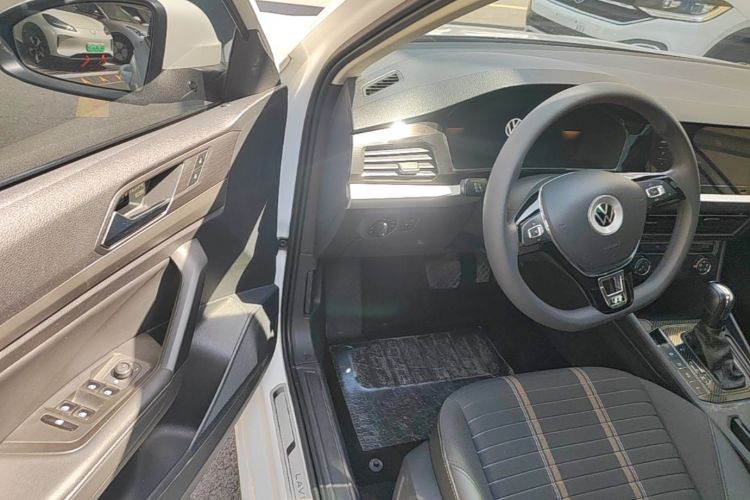 Volkswagen Lavida 2022 car image #16